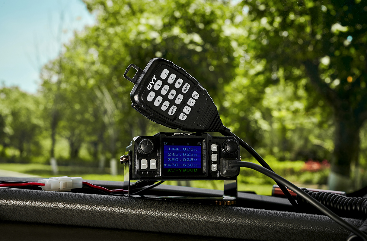 QYT mini 25 Вт чотирьохдиапазонне чотирисмугове мобільне радіо KT-7900D