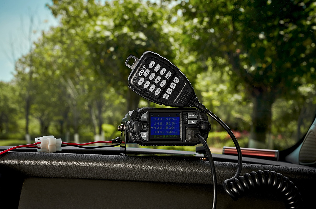 Як перетворити версію QYT KT-8900D GMRS на QUAD BAND